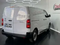 Usado Toyota Proace 101 CV (74 kW) 2023 Blanco Monovolumen