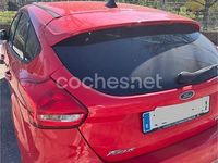 Usado Ford Focus Trend 125 CV (91 kW) 2015 Rojo Berlina