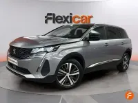 Usado Peugeot 5008 Allure 130 CV (95 kW) 2024 Gris SUV
