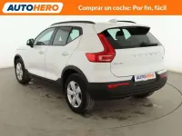 Usado Volvo XC40 Momentum 129 CV (94 kW) 2021 Blanco SUV