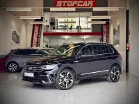 Usado VW Tiguan R-line 200 CV (147 kW) 2022 Negro SUV