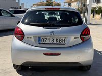 Usado Peugeot 208 Style 110 CV (80 kW) 2017 Plateado Utilitario