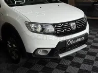 Usado Dacia Sandero Comfort 90 CV (66 kW) 2017 Blanco Berlina