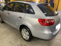 Usado Seat Ibiza ST Copa 90 CV (66 kW) 2011 Gris / plata Familiar