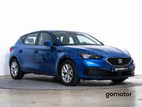 Usado Seat Leon Style 110 CV (80 kW) 2024 Azul Familiar