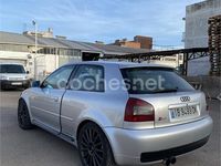 Usado Audi S3 210 CV (154 kW) 2000 Gris / plata Berlina