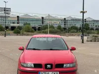 Usado Seat Leon 110 CV (80 kW) 2003 Rojo Utilitario
