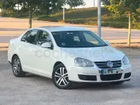 Usado VW Jetta Highline 105 CV (77 kW) 2008 Blanco Berlina