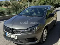 Usado Opel Astra Business 130 CV (95 kW) 2021 Gris / plata Familiar