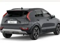 Usado Kia Niro 141 CV (103 kW) 2023 Gris / plata SUV