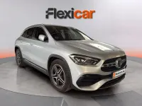 Usado Mercedes GLA180 122 CV (89 kW) 2020 Gris SUV