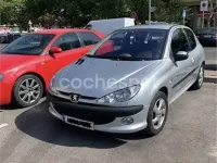 Usado Peugeot 206 110 CV (80 kW) 2003 Blanco Berlina