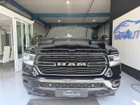 Usado RAM 1500 401 CV (294 kW) 2023 Negro Pickup/Camioneta