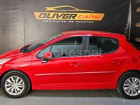 Usado Peugeot 207 68 CV (50 kW) 2013 Rojo Berlina