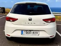 Usado Seat Leon Reference 105 CV (77 kW) 2014 Blanco Berlina