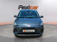 Usado Hyundai i10 67 CV (49 kW) 2025 Gris Utilitario