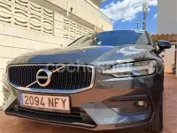 Usado Volvo V60 150 CV (110 kW) 2019 Gris / plata Familiar