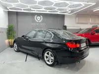 Usado BMW 318 150 CV (110 kW) 2015 Negro Berlina