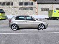 Usado Alfa Romeo 147 Progression 115 CV (84 kW) 2004 Beige Utilitario