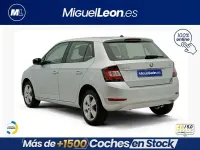 Usado Skoda Fabia Ambition 95 CV (69 kW) 2019 Gris Utilitario