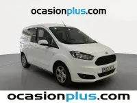 Usado Ford Tourneo Courier Trend 100 CV (73 kW) 2018 Blanco Monovolumen