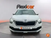 Usado Skoda Kamiq Selection 95 CV (69 kW) 2023 Blanco SUV