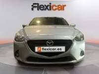 Usado Mazda 2 Luxury 90 CV (66 kW) 2017 Gris Utilitario