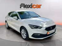 Usado Seat Leon Style 116 CV (85 kW) 2025 Blanco Berlina