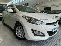 Usado Hyundai i30 110 CV (80 kW) 2012 Blanco Berlina
