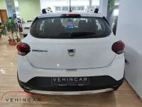 Usado Dacia Sandero Expression 91 CV (66 kW) 2022 Blanco Berlina