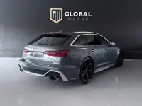 Usado Audi RS6 600 CV (441 kW) 2020 Gris / plata Familiar