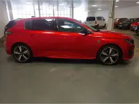 Usado Peugeot 308 GT 130 CV (95 kW) 2022 Rojo Berlina