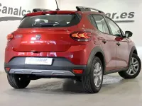 Usado Dacia Sandero Stepway 91 CV (66 kW) 2022 Rojo cereza Utilitario