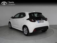 Usado Toyota Yaris Hybrid Business Edition 116 CV (85 kW) 2021 Blanco Berlina