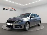 Usado Peugeot 308 Active 131 CV (96 kW) 2021 Gris Utilitario