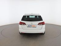 Usado Opel Astra Excellence 162 CV (119 kW) 2017 Blanco Familiar