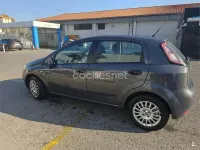 Usado Fiat Punto Easy 69 CV (50 kW) 2012 Negro Utilitario