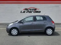 Usado Toyota Yaris Sol 87 CV (63 kW) 2009 Gris / plata Utilitario