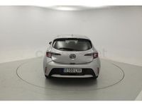 Usado Toyota Corolla Active 122 CV (89 kW) 2021 Gris / plata Berlina