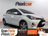 Usado Toyota Yaris Hybrid Active 100 CV (73 kW) 2016 Blanco Berlina