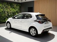 Usado Toyota Yaris Hybrid Business Edition 116 CV (85 kW) 2023 Blanco Berlina