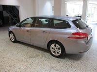 Usado Peugeot 308 SW Active 130 CV (95 kW) 2021 Gris / plata Familiar