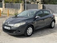 Usado Renault Mégane II Dynamique 110 CV (80 kW) 2008 Gris / plata Berlina