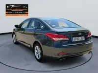 Usado Hyundai i40 115 CV (84 kW) 2017 Gris / plata Berlina