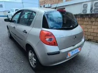 Usado Renault Clio II 100 CV (73 kW) 2007 Beige Berlina
