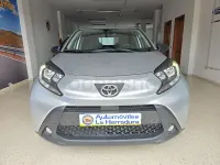 Käytetty Toyota Aygo X Play 72 HP (52 kW) 2022 Harmaa Katumaasturi