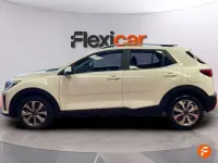Usado Kia Stonic 101 CV (74 kW) 2021 Blanco SUV