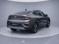 Usado Renault Arkana Techno 145 CV (106 kW) 2025 Gris / plata SUV