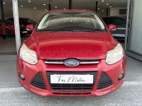 Usado Ford Focus Trend 115 CV (84 kW) 2014 Rojo Berlina