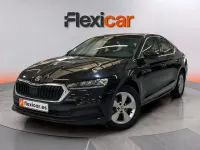 Usado Skoda Octavia Ambition 116 CV (85 kW) 2022 Negro Utilitario